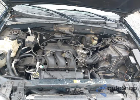 2002 Ford Escape Xlt from USA, damaged, VIN 1FMYU03132KB97339